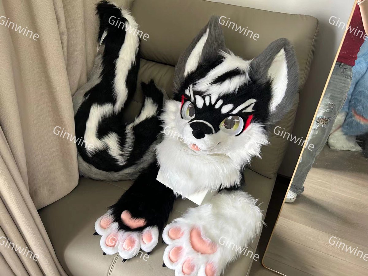 Customization ➕1
#fursuit #fursuitforsale #fursuitmaker #kemono #fursuithead
#fursuitcommissions #fursuitcommission #fursuits #fursuiter #furry #furrvfriends #furryfandom #furrvartwork
#furryart #cutefursuit #cutefurry #furrycommunity