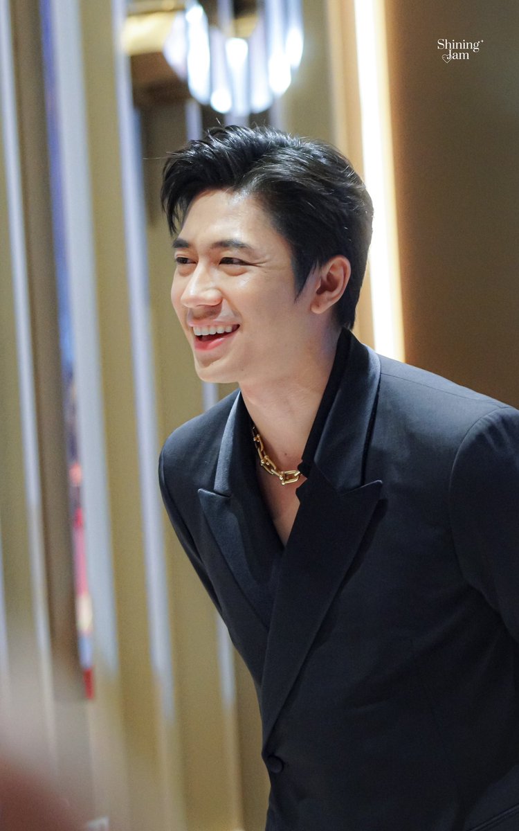 ฉันเพียงอยากขอเก็บรอยยิ้มนี้ก่อน :)

JAM X 20THKOMCHADLUEK
#คมชัดลึกอวอร์ดครั้งที่20 
#แจมรชตะ #JamRachata