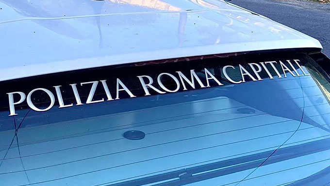 TG24info's tweet image. Roma – #Investe una donna e | tg24.info | Iscriviti al nostro canale whatsapp: bit.ly/tg24-wa tg24.info/roma-investe-u… #scappa