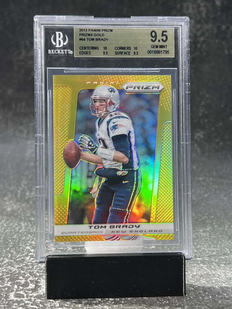 Tom Brady and Gold Prizms — a pairing that belongs in the sports card hall of fame. 🔥