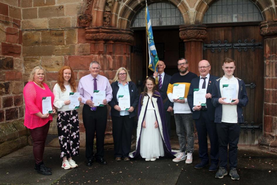 WET weather failed to dampen the spirits of the team of volunteers behind the Haddington Festival. dlvr.it/T7WNxP 👇 Full story