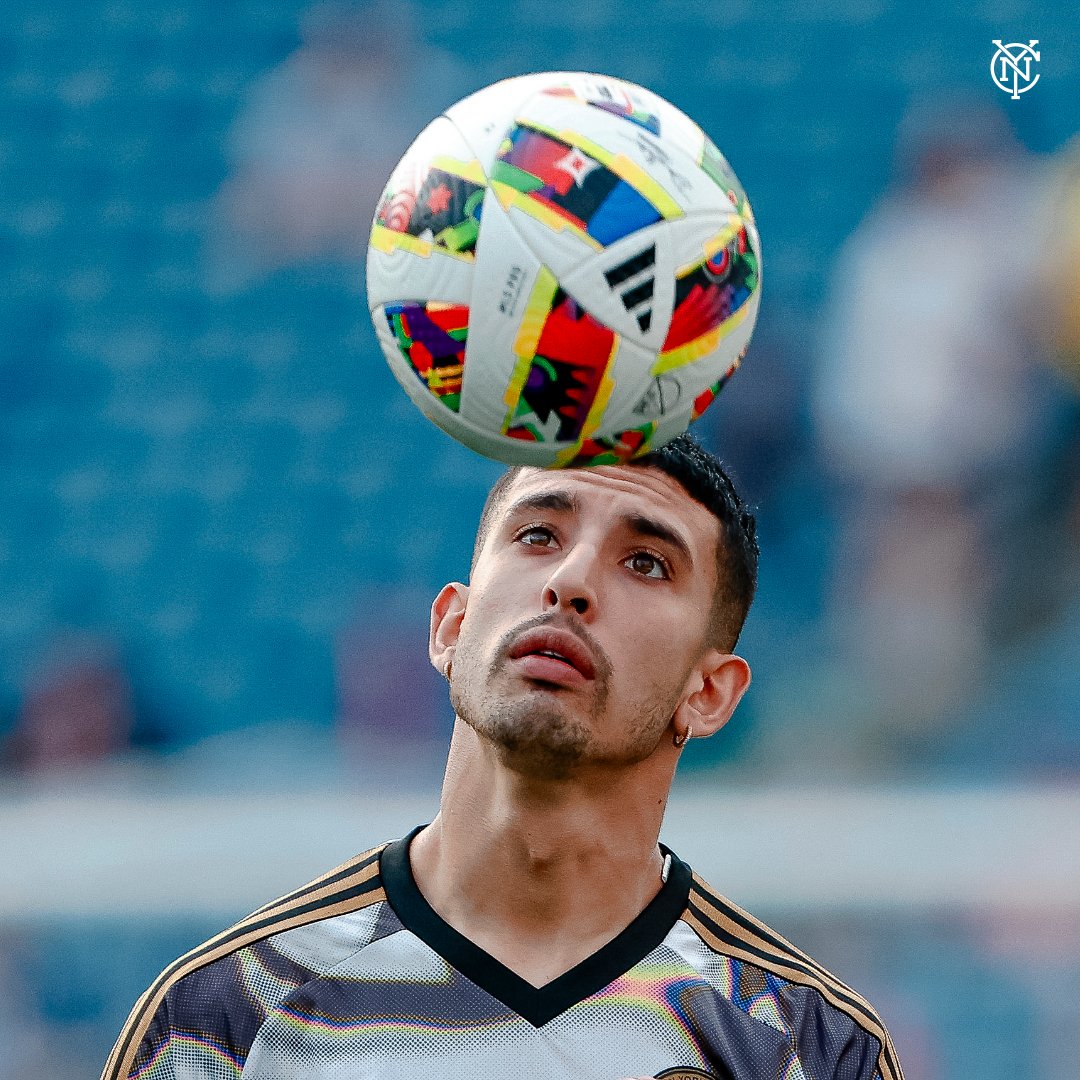 Find someone who looks at you the way Santi looks at a soccer ball 🥹⚽️