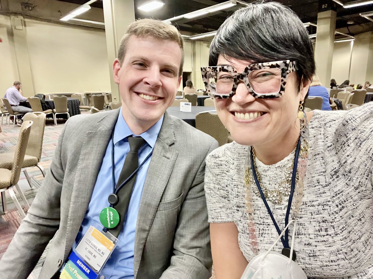 I've worked w Dr @Barnes_J_M since 2020. He is the REAL DEAL: brilliant analytical mind🧠, compassionate heart🫀, & phenomenal skills to pull it all off💪. I'm overjoyed for his @ConquerCancerFd YIA & his future faculty career. #RadOnc Chairs: he's on the job market for 2025!