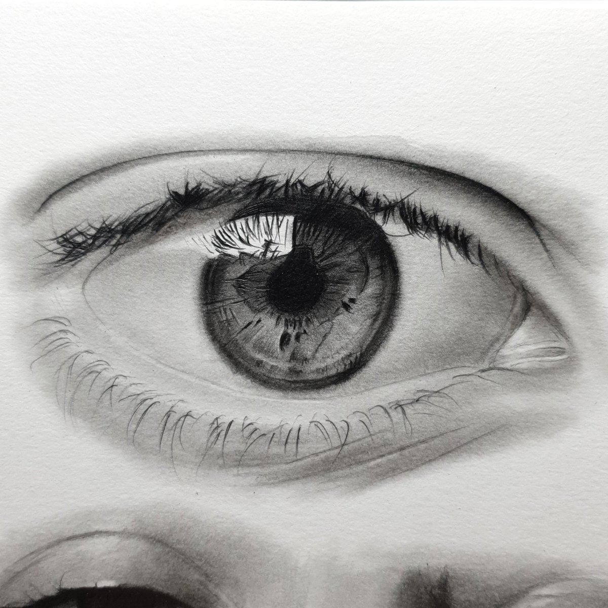 💫 Another eye study sketch using graphite pencils, paying close attention to the reflection in the iris. ✏️ 

#eyedrawing #sketch #pencilart #tuesdayvibes #art #artwork #realismart