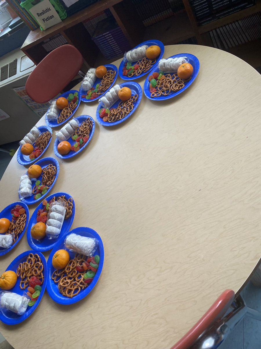 SukowAnne's tweet photo. More Holes Day fun! @bethel_school https://t.co/8Ls4qzPfJx