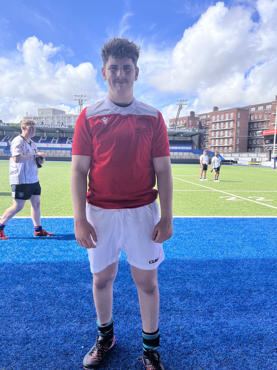 Prowd iawn o Hari Wyatt B12 ⁦yn cynrychioli ⁦<a href="/AG_BroEdern/">Addysg Gorfforol</a>⁩ ⁦<a href="/6edBroEdern/">Chweched Bro Edern</a>⁩ ⁦<a href="/BroEdern/">Ysgol Bro Edern</a>⁩ yn Parc yr Arfau Caerdydd dydd Sul. Is capten hefyd. #joiorygbi 🏉🏟️👏🏻