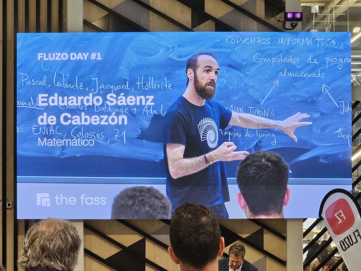 Nuria Penélope tweet media