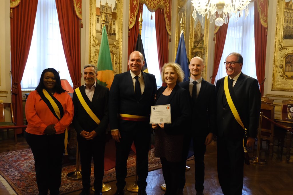 Cérémonie particulière ce soir à l’Hôtel de Ville ! Nous recevons les habitant•es de notre territoire ayant récemment opté pour la nationalité belge 🇧🇪 Nous célébrons également à travers ce bel événement toute la diversité qui fait la force de notre capitale 🤝