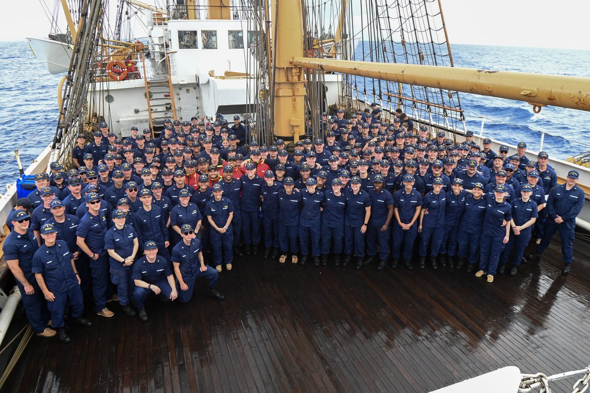 New Hardware for the Cadets! ✅ Commencement saw more than just the Class of 2024 becoming @USCG Ensigns! Across the country, 4/c, 3/c, 2/c cadets moved up the ranks and took on new leadership role in the corps! 🫡