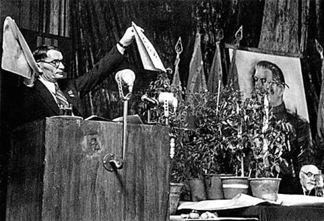 Artaban25971421's tweet photo. @After__History "Lysenko Is Right" by James Fyfe, free PDF:
https://t.co/4pXM4XY6vX
#Lysenkoism #Lysenko #genetics #genes #USSR #Communism #history https://t.co/JDYo1NgQP2