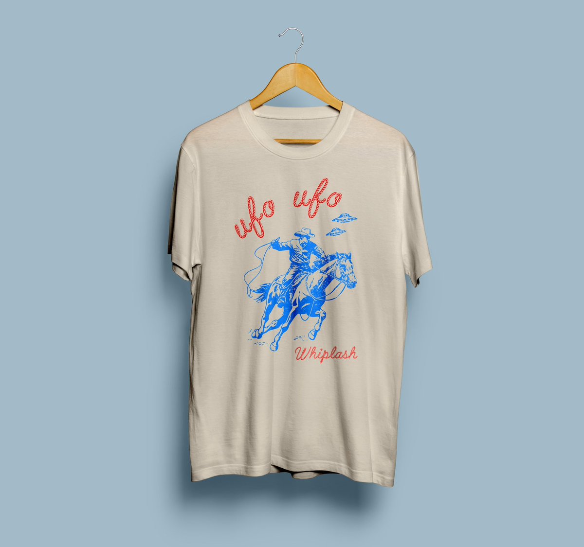 new tee for pre-order in our merch store. designed and printed by the band. 🤟

ufoufoband.com/product-page/u…