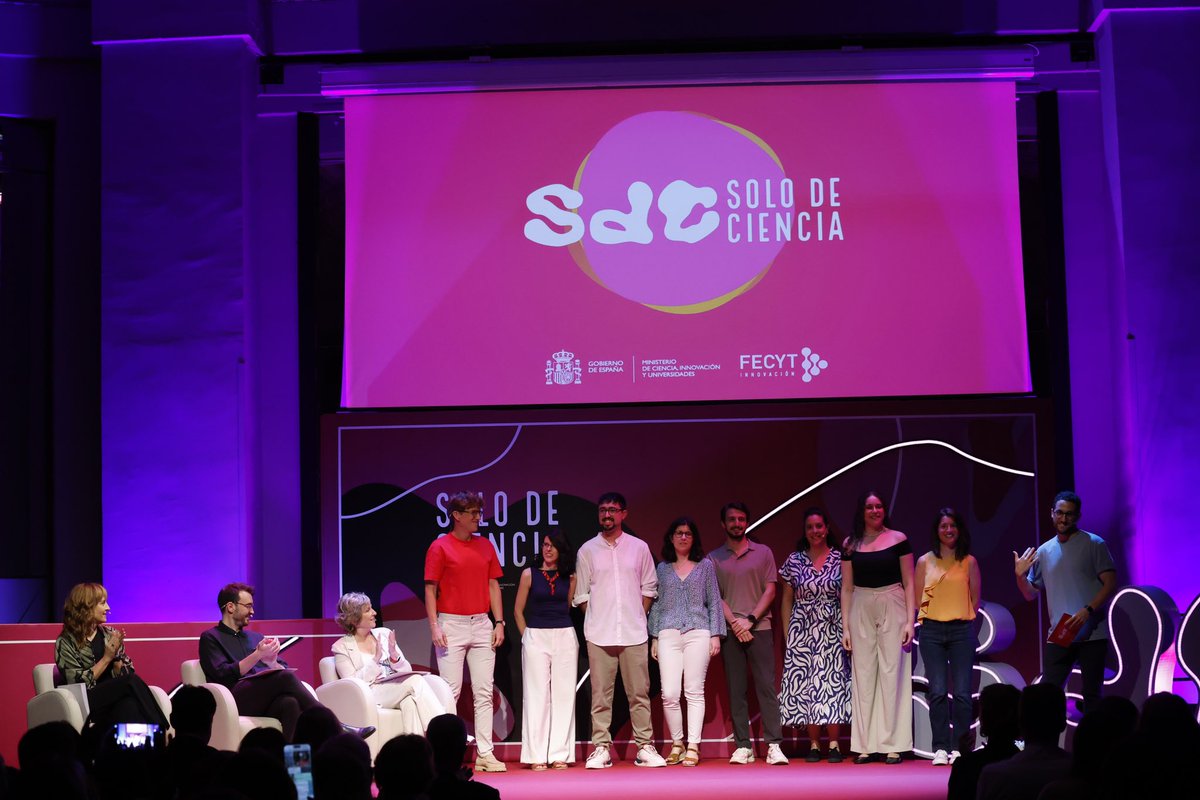 La Reina preside la final del Concurso de Monólogos Científicos “Sólo de Ciencia”, que tiene como objetivo involucrar y formar a investigadores en la divulgación científica desde las primeras etapas de su carrera profesional. ➡️casareal.es/ES/Actividades…