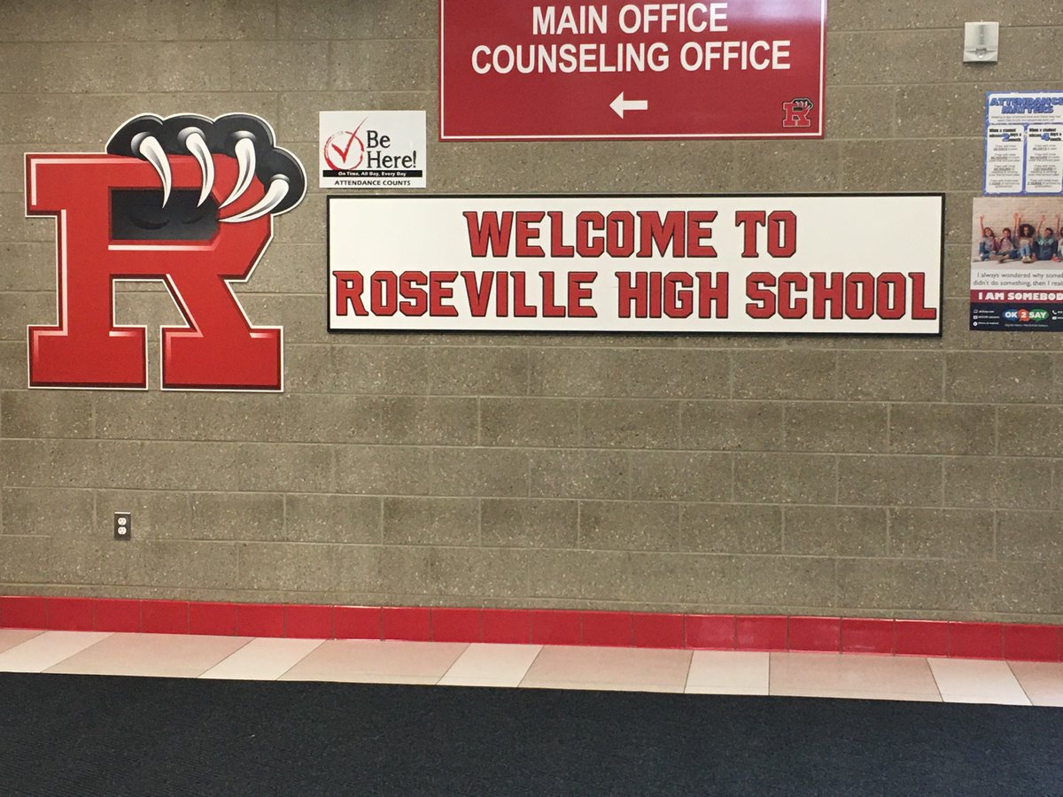 Amazing time connecting with @RVille_Football this afternoon. Thank you @CoachSnowden for elite level hospitality toward @CalvinKnightsFB #CalvinGoldRush
