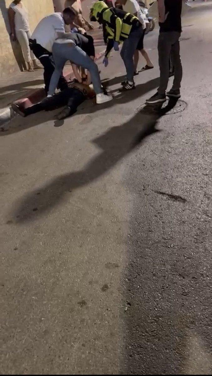 AmanuelERI1's tweet photo. #Eritrea'n Regime Spies in #Israel - the #REDTerror - have Injured and possibly killed an Eritrean Pro-Democracy Activist again.
It is the Second time in May, those Dictator Supporters have killed Eritrean Youth.
On May 9, they Murdered another Eritrean Youth in Cold Blood! https://t.co/ZQuwZRuroD