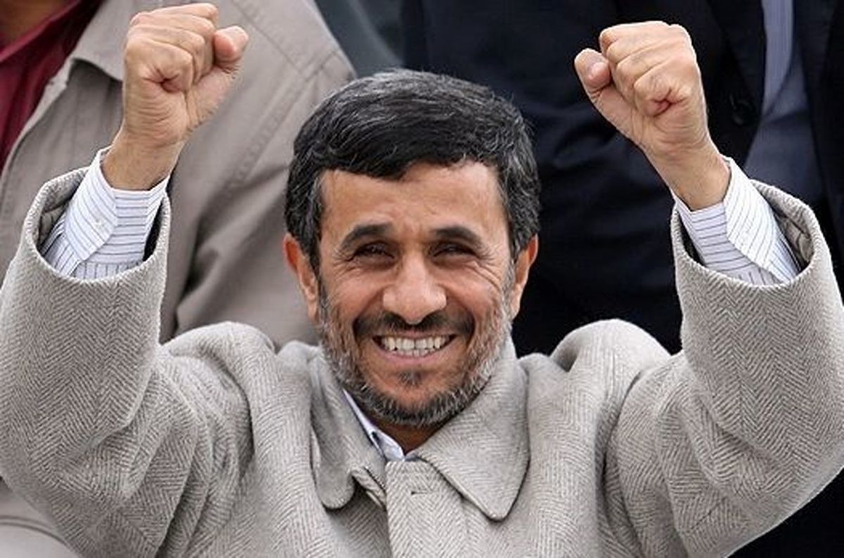 احمدی‌نژاد ؟! 
- نه ممنون عقل و شعور داریم.🖐️
