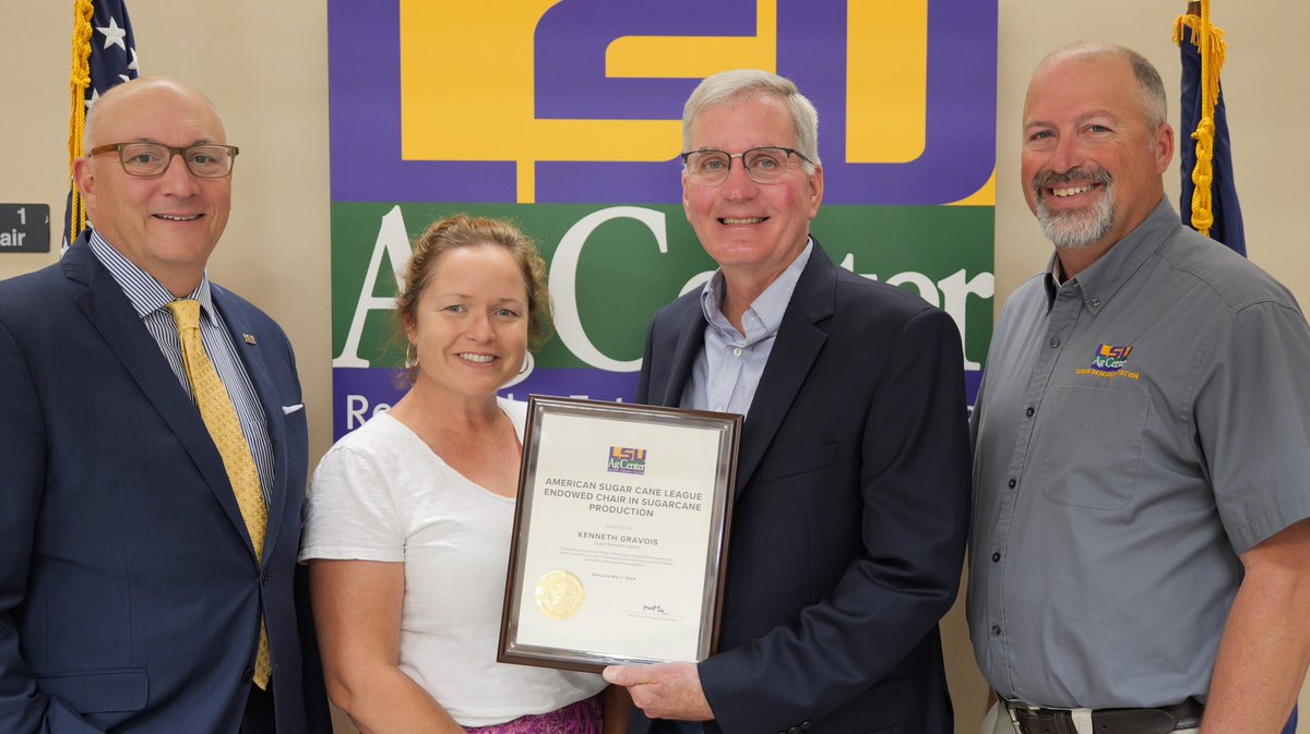 Congratulations to Kenneth Gravois, a dedicated sugarcane breeder, on receiving the American Sugar Cane League Endowed Chair in Sugarcane Production! This prestigious award supports and advances his research at the @LSUAgCenter Sugar Research Station. Well deserved!