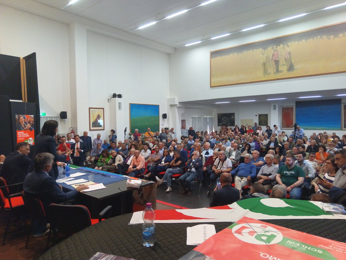 Anche a #Ragusa una splendida assemblea,ora #Siracusa con @ellyesse ! @pdnetwork