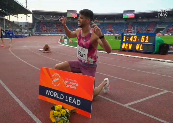 SEDJATI IMPRESSIONANTE NEGLI 800 🇩🇿

L'argento mondiale di Eugene corre in maniera imperiosa ad #Ostrava! 

1'43'51 sui due giri di pista (bagnata), con i primi avversari a più di 2 secondi.
Una grande prestazione considerando il contesto, la migliore dell'anno sulla distanza!