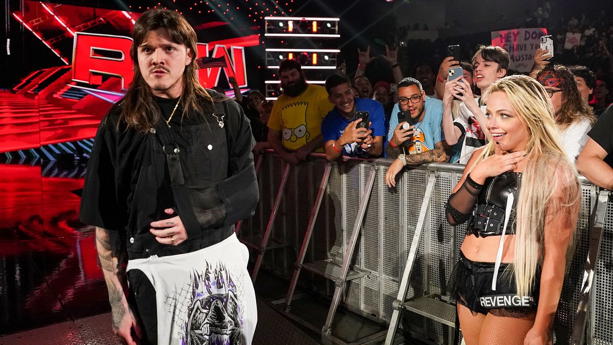 WWE's tweet photo. 🫣 https://t.co/qBiXy841be