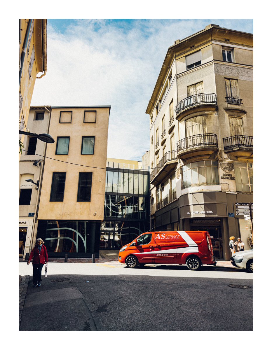 Lexlutin66's tweet photo. Gran Torino, Made in France. 

#StreetPhotography #shotwithhalide #ProRaw #shotoniphone #kodakpreset #lighthroommobile https://t.co/VubIe4Qt1W