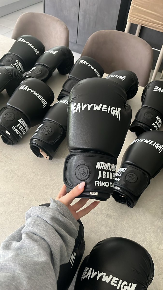 I ain't a boxer, giving some of these gloves away 🥊
GET ONE HERE &gt;&gt;&gt; arrdee.lnk.to/boxinggloves