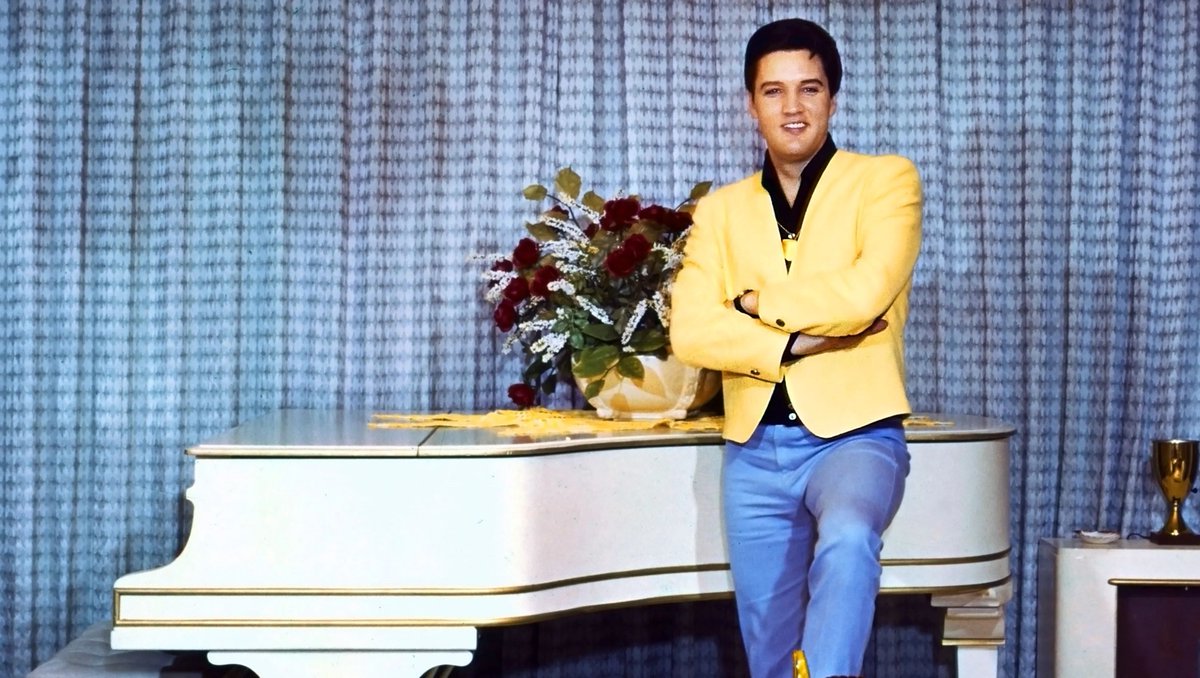 Today in 1957, Elvis bought his first grand piano for Graceland for $795 from Jack Marshall in #Memphis.

More on this day at dailyelvis.com⚡️

#elvis #elvispresley #elvishistory #graceland  #elvisforever #elvispresleyfans #presley #elvisfans #elvisfan