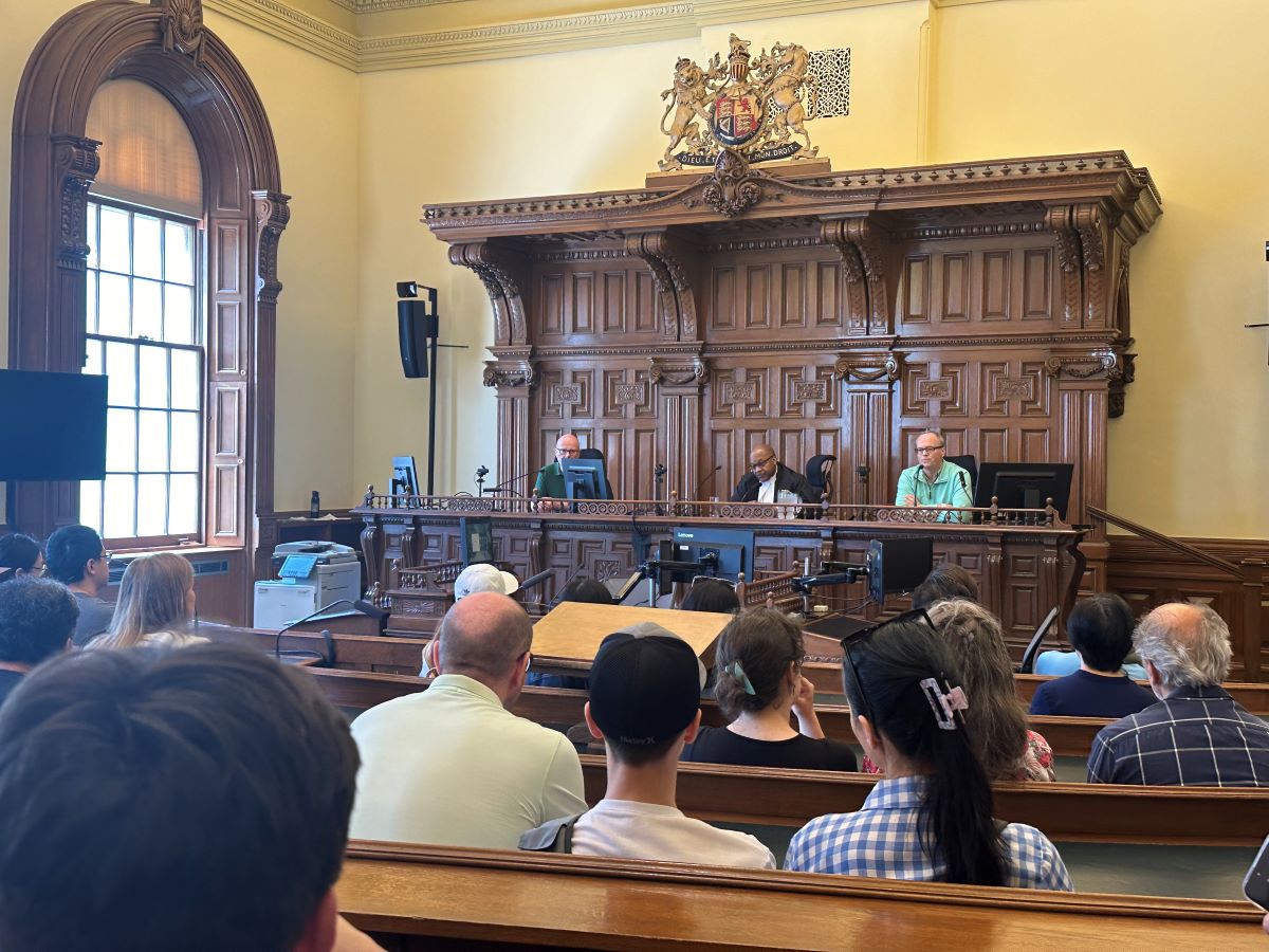 ONCA_en's tweet photo. Osgoode Hall hosted #DoorsOpenToronto this past weekend, and thousands visited its historic courtrooms.  Many members of the public also had the opportunity to interact with Chief Justice Michael Tulloch, Justice William Hourigan, and Justice Gary Trotter, who each answered questions from those at the Court.