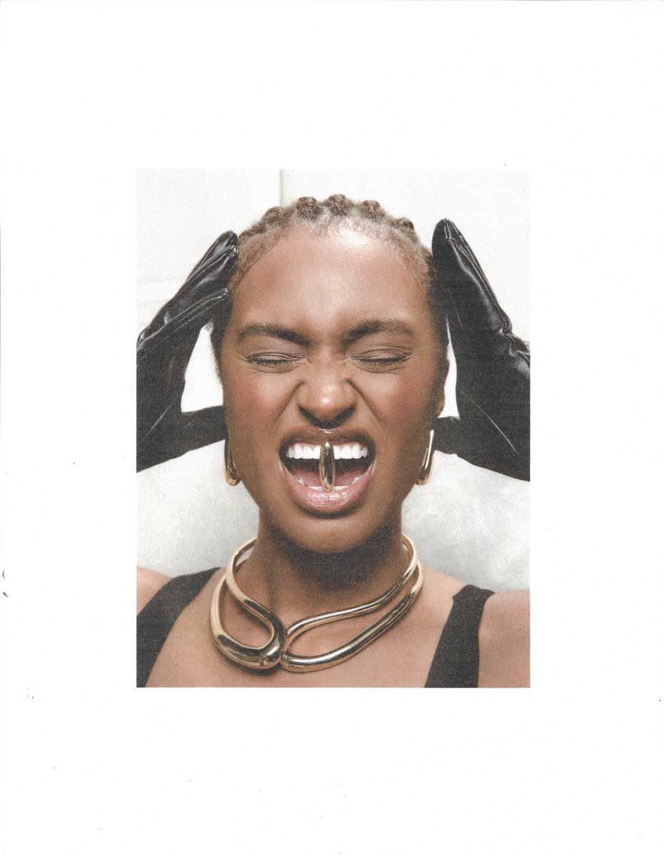 okay i haven't been on twitter in a long time but i downloaded it cause i wanted to show this new campaign i did for Lavoute! let me know what yall think!

Full campaign link - trusiifuu.com/editorials/lav…