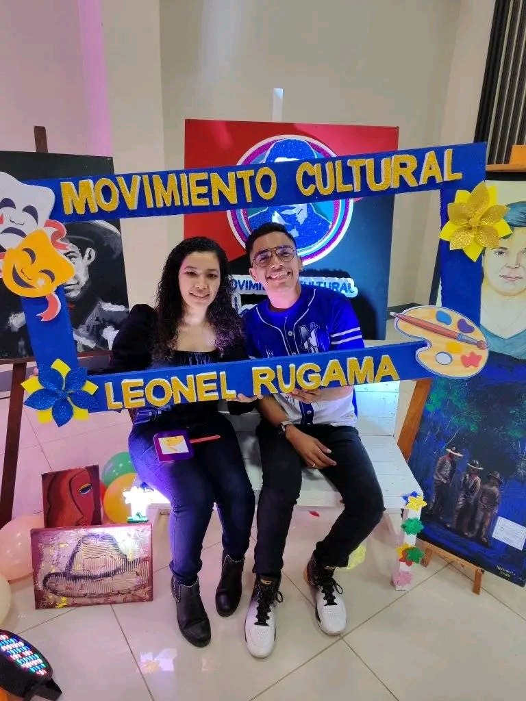 🚨Encuentro Departamental del MCLR  Orgullo Revolucionario, en homenaje al 45 aniversario de la Revolución Popular Sandinista. Fue una tarde de derroche cultural donde se preparó un stand destacando el arte.
#PLOMO19
#4519LaPatriaLaRevolución