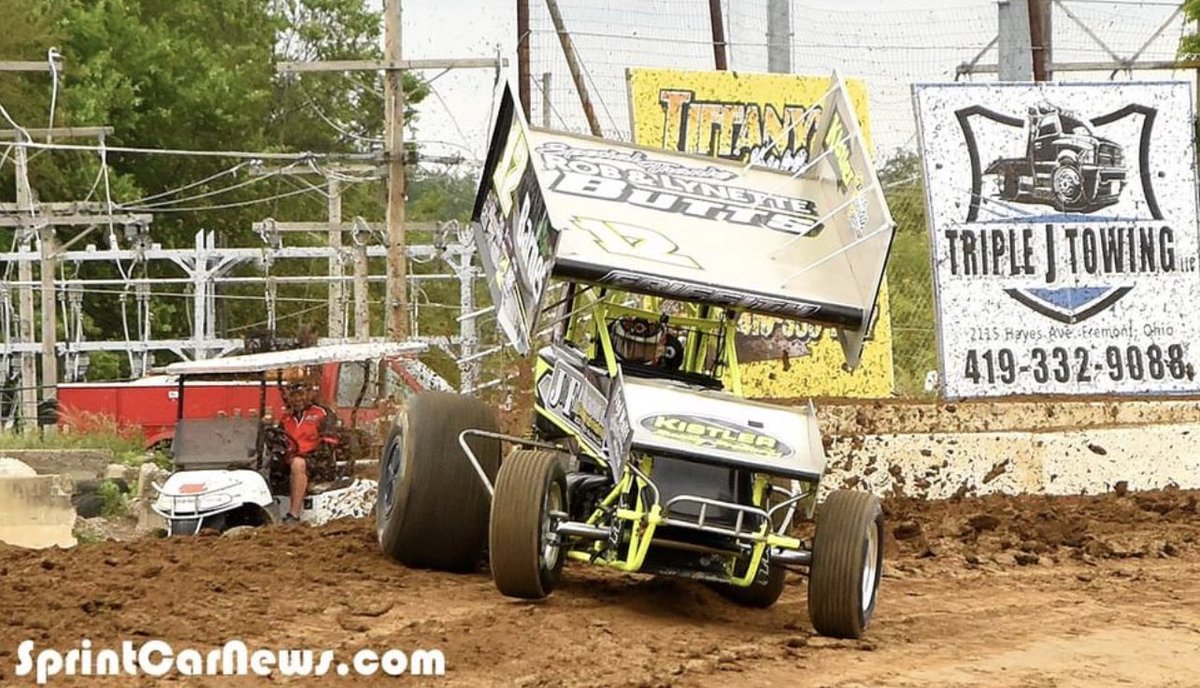 Another learning experience last night with the @WorldofOutlaws at @FremontSpeedway . Driver admittedly struggled a bit in qualifying, but we gained speed as the night went on. Ended up winning the C and passing a few cars in the B before our night came to an end 🤙🏻