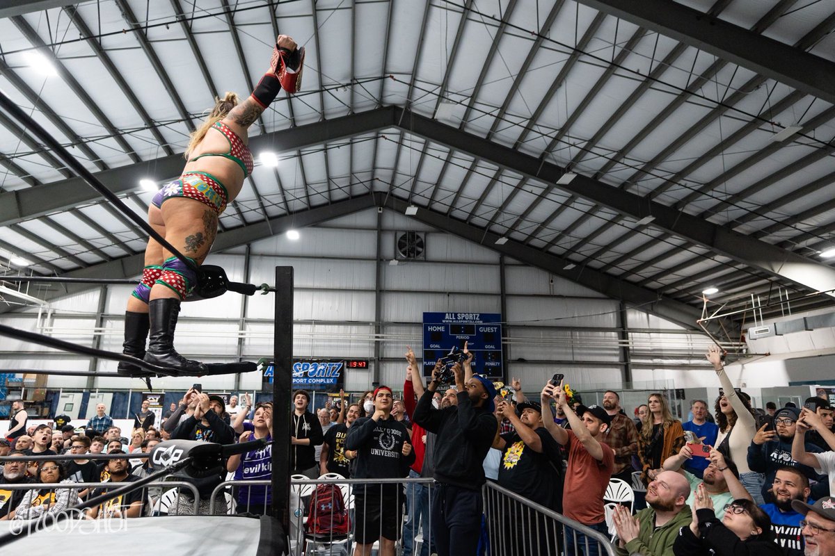 CreateAPro's tweet photo. 🚨PREMIER UPDATE🚨

The CAP 10 Year Anniversary Super Show will now premier at 8pm on the Create A Pro YouTube Channel!!

Drop your favorite Create a Pro Memories below as we prepare for the biggest CAP show of all time!!

#CAP10 

📸: @floodshot_ https://t.co/D40VnbXndK