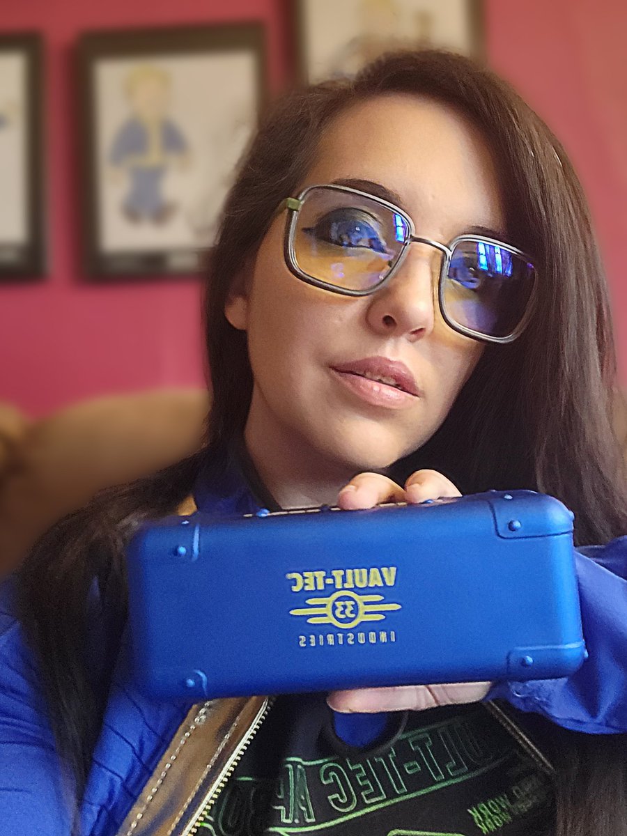 Did you know that pre-orders for the next round of @GUNNAROptiks x @falloutonprime Vault 33 Edition Frames are almost gone? Protect your eyes with GUNNAR patented blue light technology at the link in bio 🫶

#GUNNAROptiks #GUNNARCreator #FalloutonPrime #Fallout #PaidPartnership