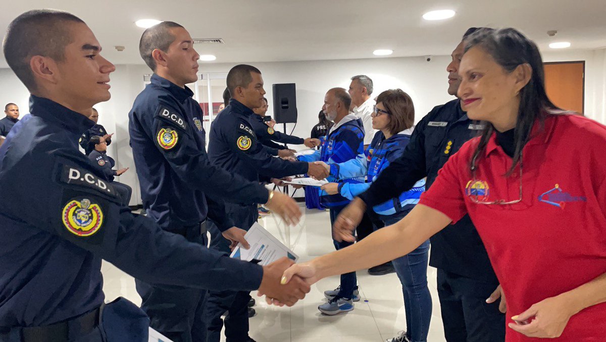 Vicemin Feriozzi: "Desde las instituciones del Estado venezolano se está trabajando arduamente para hacer la diferencia, como revolucionario, buscamos el que está más desvalido para que sea parte de la integración. Haciendo una sociedad justa haremos un mundo más equilibrado".