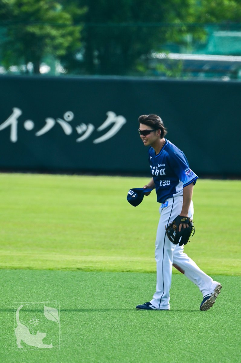 土手からのコールに応えるふたり
(2024/5/25)

 #長谷川信哉 #金子功児