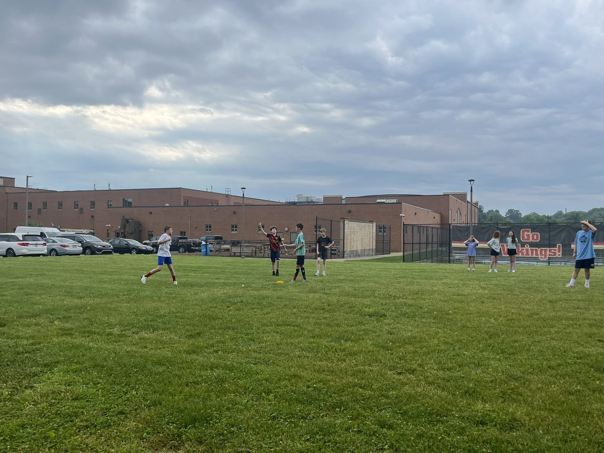 Our 6th grade English classes walked laps to support Aevidum and Mental Health Awareness, and then we played cricket. Students got to learn and play a sport that is in the book we’re reading. 🏏