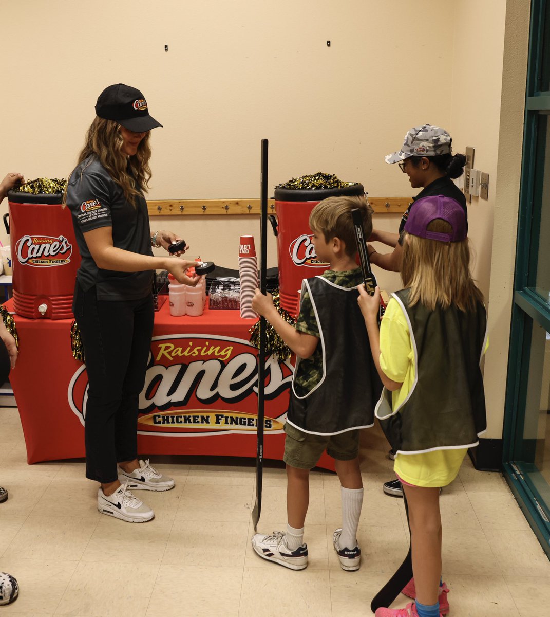 Growing the game one ball hockey clinic at a time 😃 #VegasBorn