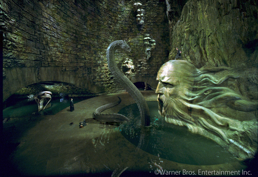 5月29日は #ハリーポッター がバジリスクを倒した日🐉 1993年の今日