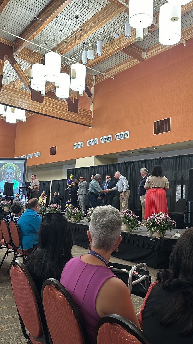 Roberto Lozano, Ph.D. (@rlozano30) on Twitter photo Congratulations to our wonderful retirees! Your dedication and hard work have made a lasting impact on our school district. We are deeply grateful for your years of service and wish you all the best in your next chapter. <a href="/LCPSnet/">Las Cruces Public Schools</a> <a href="/ignacior38/">Ignacio Ruiz</a> <a href="/wcmiller/">Dr. Wendi</a> Congratulations to our wonderful retirees! Your dedication and hard work have made a lasting impact on our school district. We are deeply grateful for your years of service and wish you all the best in your next chapter. <a href="/LCPSnet/">Las Cruces Public Schools</a> <a href="/ignacior38/">Ignacio Ruiz</a> <a href="/wcmiller/">Dr. Wendi</a>