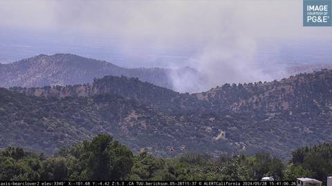 CodeRed001Blue's tweet photo. 5/28/2024 VEGETATION FIRE #PepperFire Pepperweed Rd & Partridge Ln, Yokuts Valley, Fresno County.
3:41PM Resources at scene of structure fire w/ spread to vegetation, currently 2 acres mid-slope w/ moderate rate of spread & additional structures threatened. https://t.co/BPowYBupAy