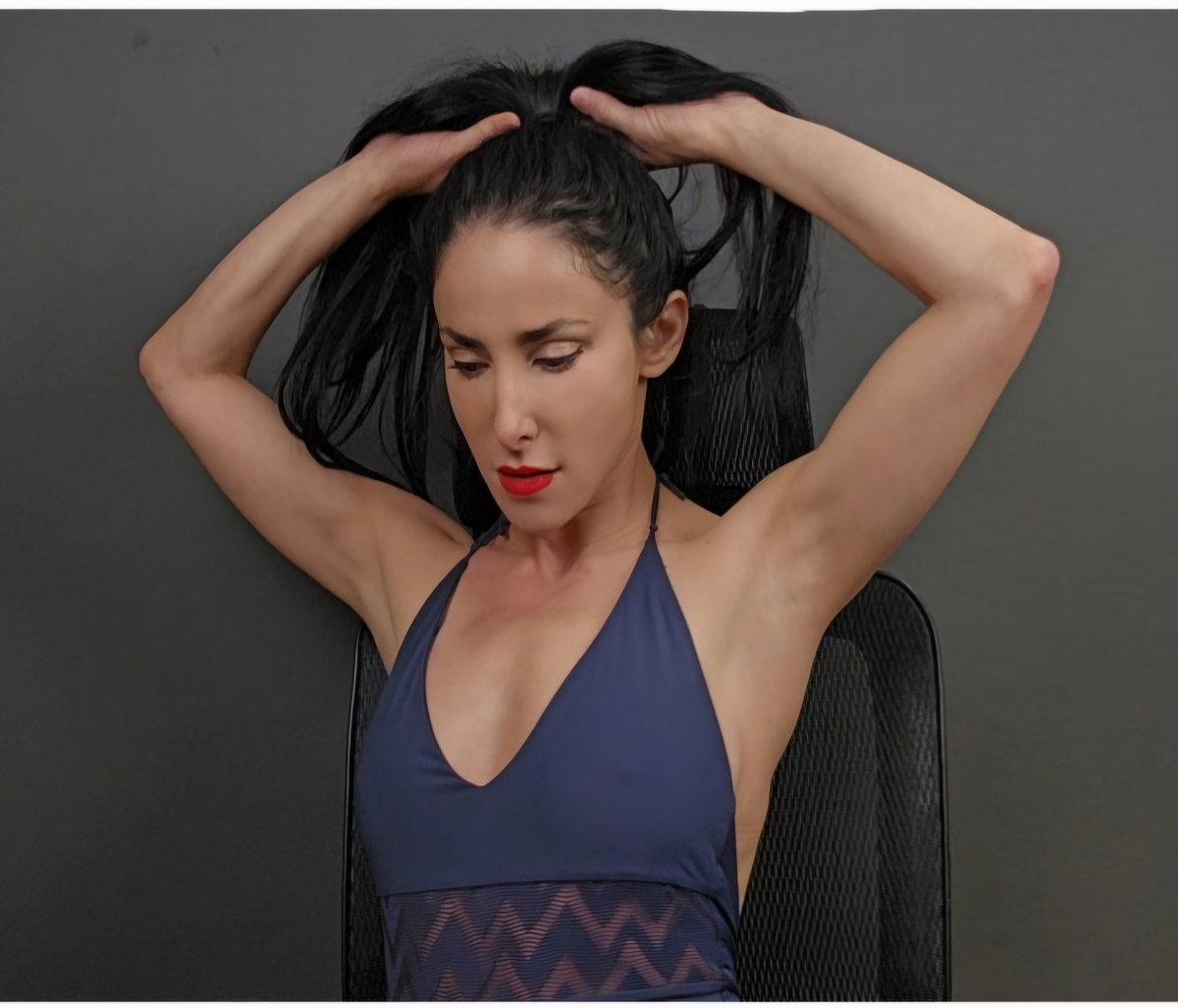 MissParapet's tweet photo. Yayy.. stay tuned for more lovely photo sets .. mark your calendar for This Thursday for photo release. #sexy #toned #bluebellalingerie #bluebella #thighhighs #redlips #petite #ravenhair #pinup #fit #athleticmodel #pumps #redsoles https://t.co/HvwEqTs2md