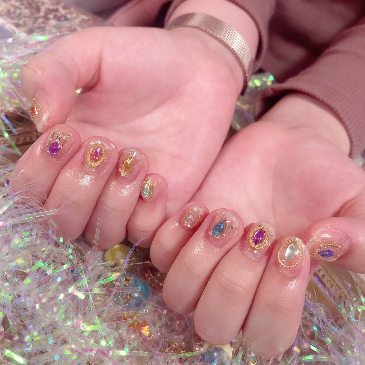 ✝️charlemネイル✝️ 💎魔法少女見習い🔮 小さなビジューのキラキラ定額ネイル✨ 担当:ゆず🍊(@yuz_nail_babe) ご予約はホットペッパーからお願いします✨ beauty.hotpepper.jp/kr/slnH0004815…