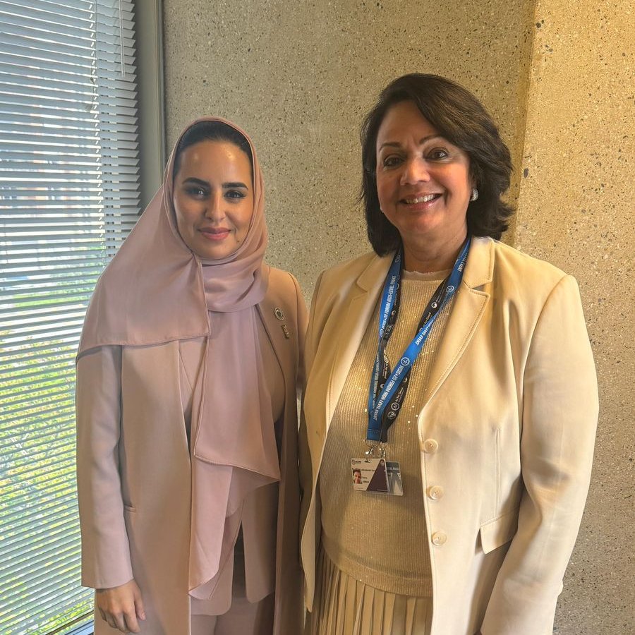 Lovely meeting with Prof. @Salma_Abbasi at #WSIS. Her drive and enthusiasm are infectious. Glad we had the opportunity to have her on our panel on empowering women’s participation in and through ICT. Look forward to exploring collaboration opportunities between @dcorg and