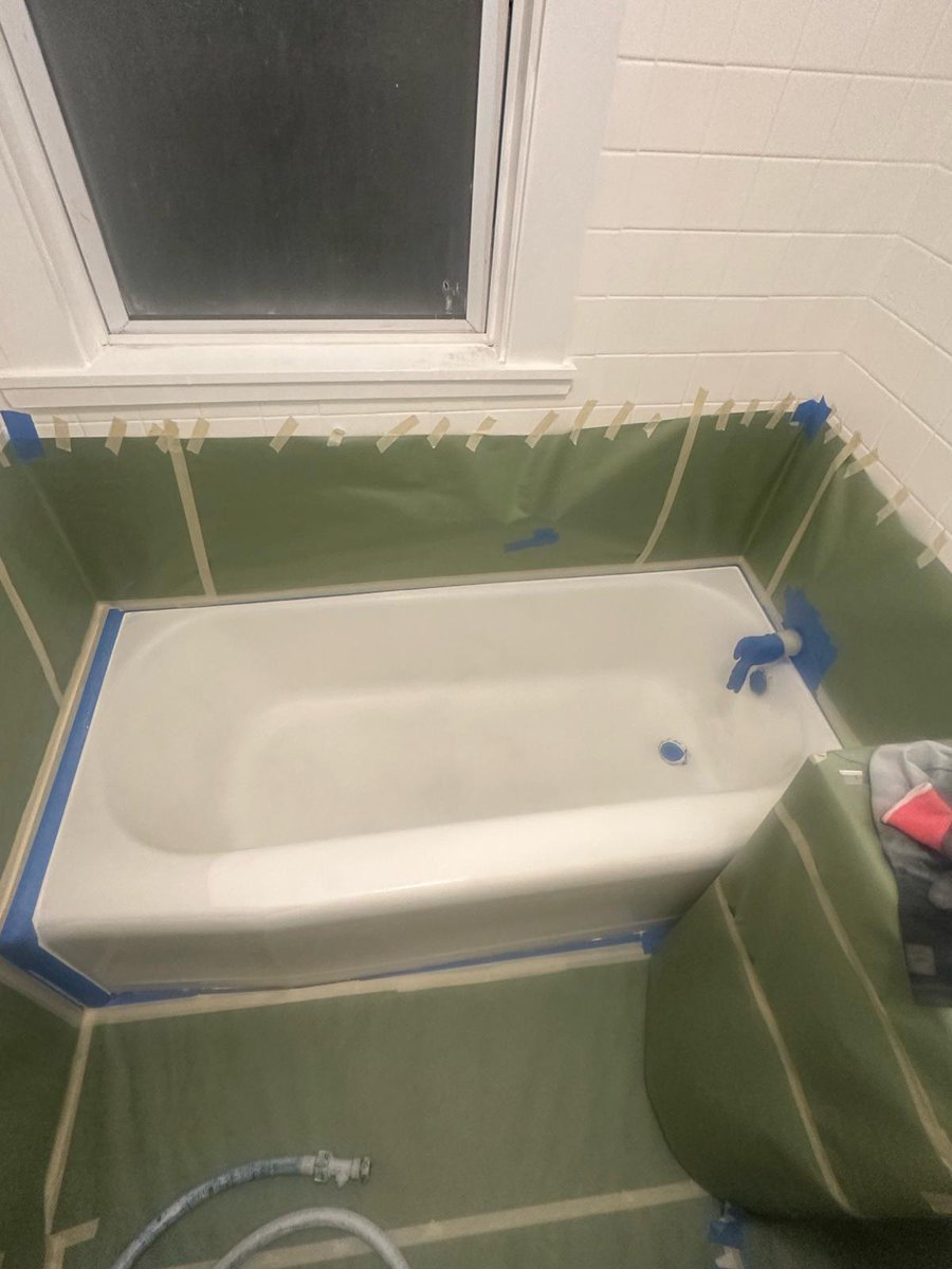 📸 Before and after pictures of Tub Refinishing
📌 at Astoria St, Boston
.
#bathroomdesign #bathroomdecor #tubreglazing #tubrefinishing #boston #massachusetts
.
☎️ 617-848-0453
📧 info@baystaterefinishing.com
📍 121B Tremont St. Suite 12 Boston MA 02135