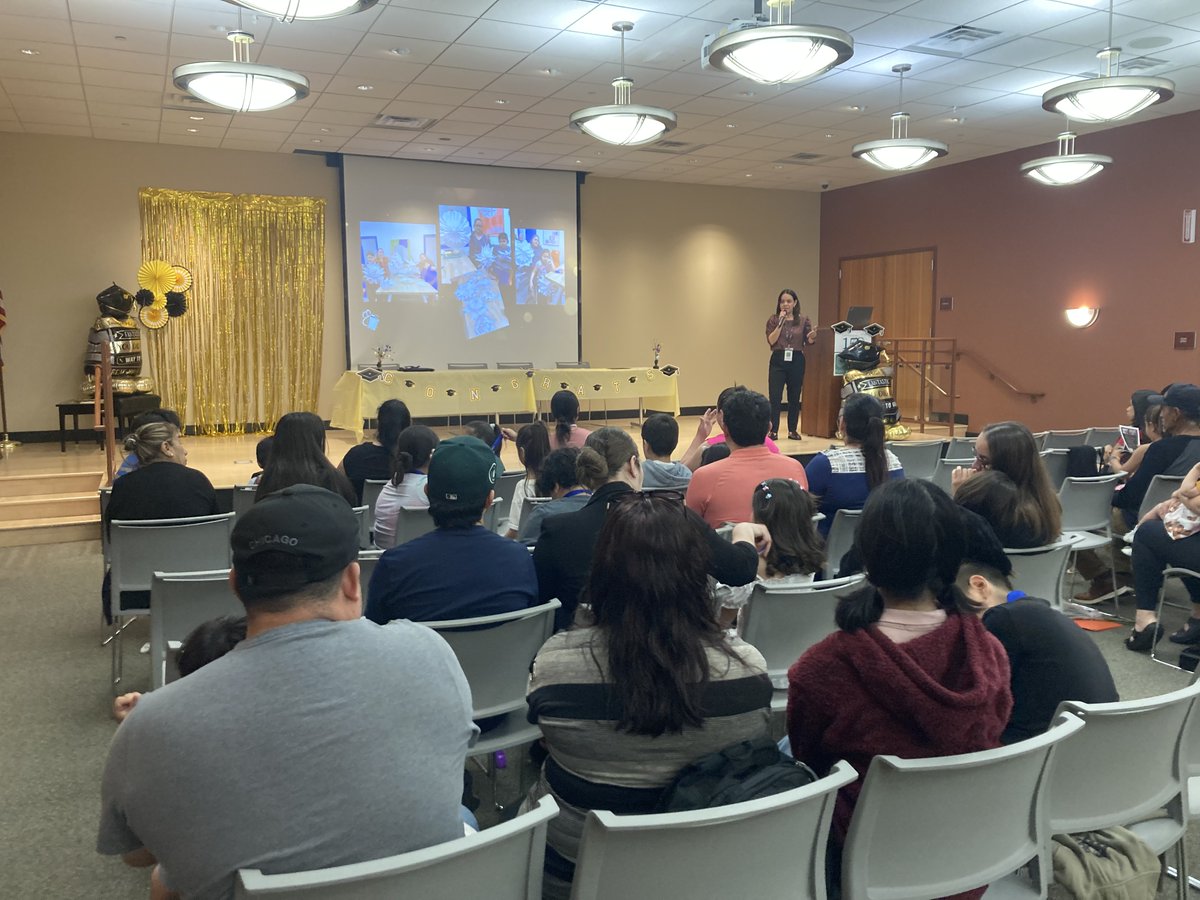 LiteracyConnec1's tweet photo. 🥳 Congratulations to all the families in our 2023-24 Family Literacy Program who participated in the program this past year. We loved celebrating you last week at our graduation celebration! Here are few snapshots (and check out our Facebook page for even more photos). https://t.co/sQHf1WKc9Q