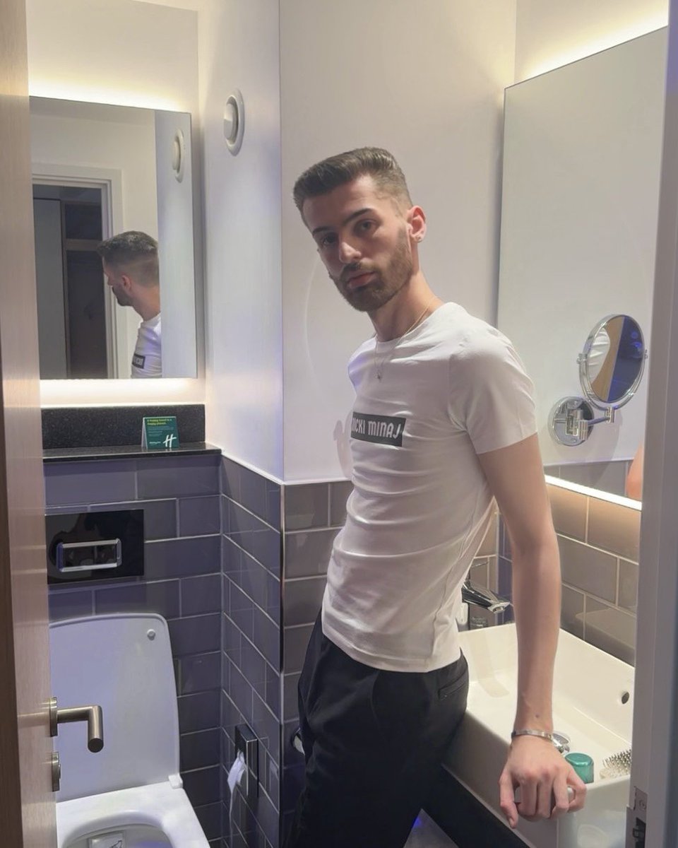 jackmbigg's tweet image. I miss #GagCity already 🥺🥺🥺 a moment 4 life 🩷 #GagCityBirmingham