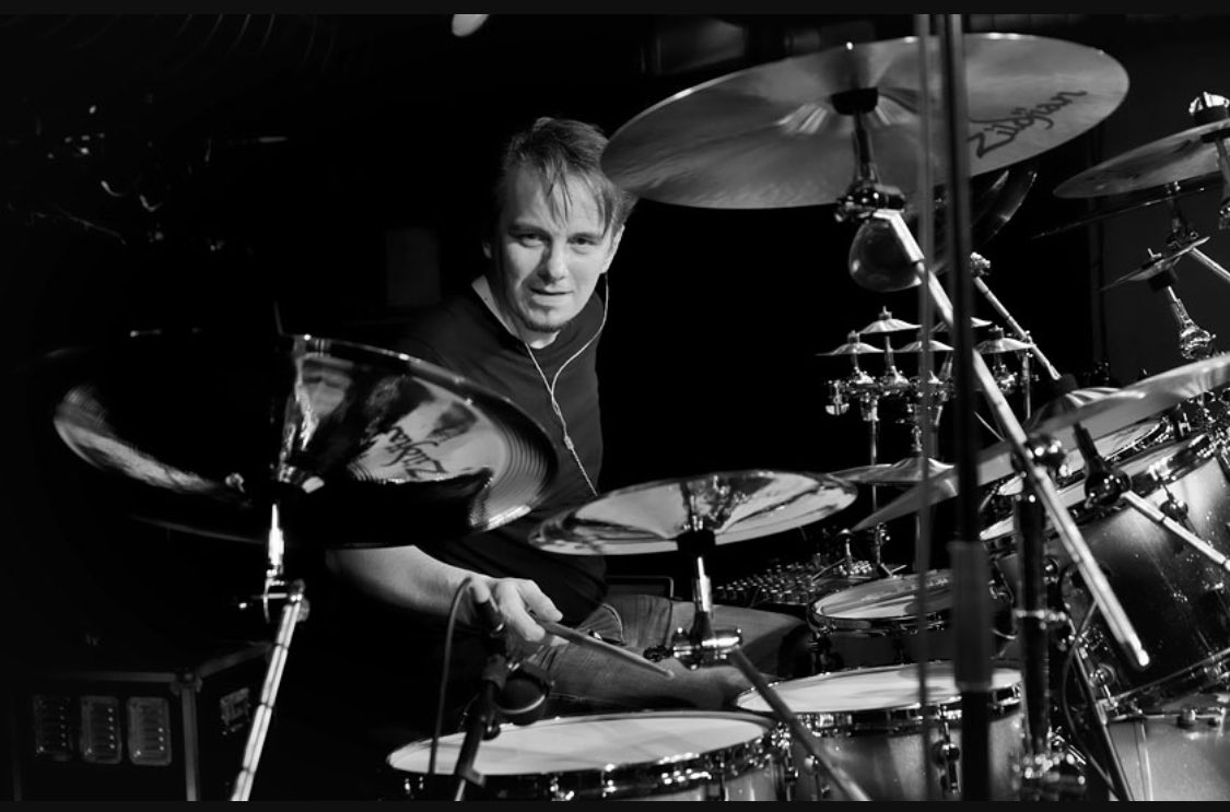 Happy Birthday to my favorite active drummer!!! 🥁🔥🤘🏻Gavin Harrison 🥳