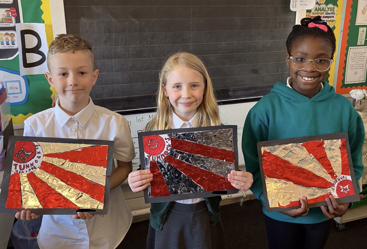 Thank you to Graham from @Tunnocks for visiting P4/5  to see our @gilliankyle Tunnock’s inspired artwork.  Thank you for the delicious treats 🧁 .  😊