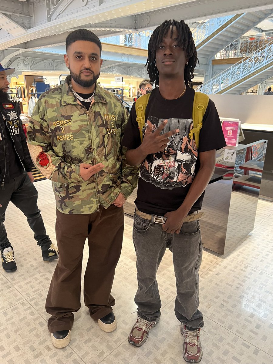 NAV linked up with MANTIMEMIKE at the Louis Vuitton office in Paris to work on new music 👀
