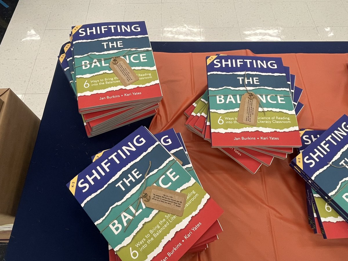 TRA comprehensive cohort celebration. What a great year of learning! <a href="/nisdelemelar/">Elementary ELAR</a> <a href="/helen_hwhite5/">Helen White</a>