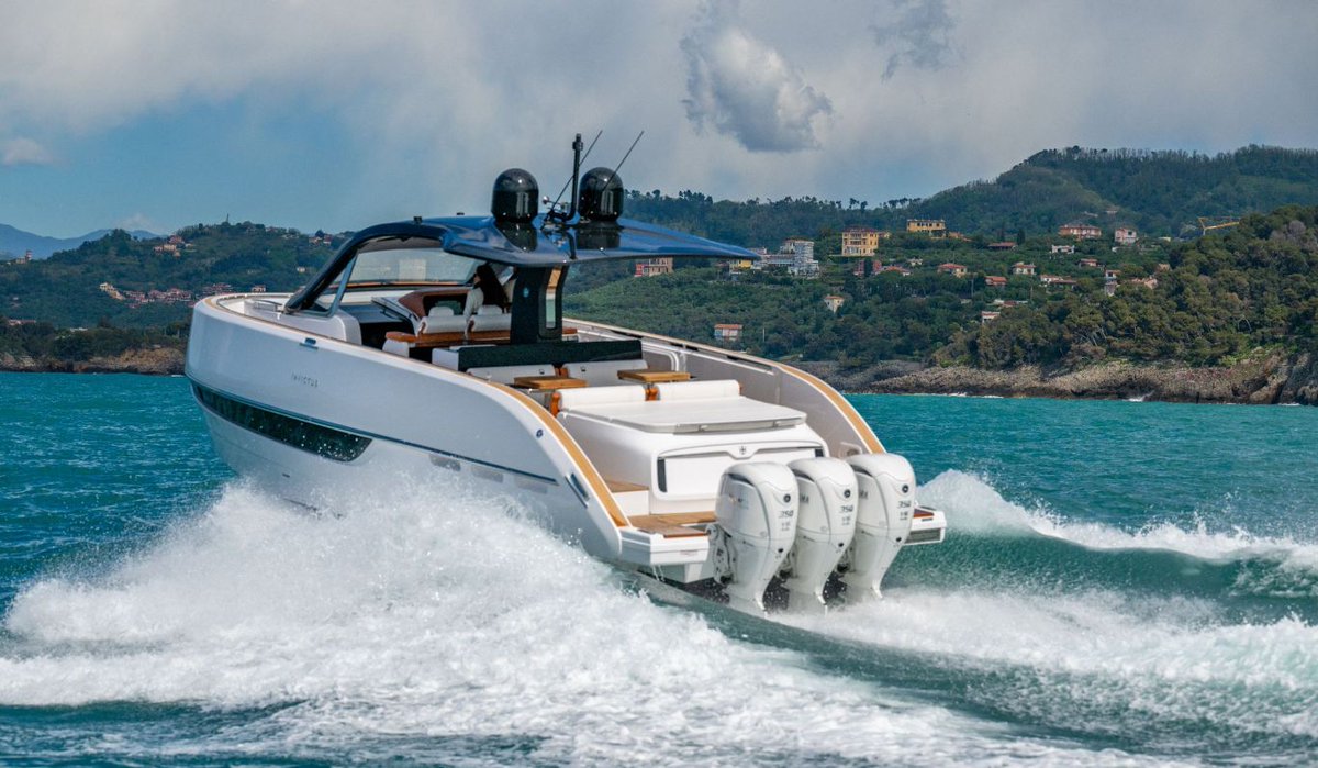Yamaha's cutting-edge 350hp V6 engine performed impeccably at the Press Test in Italy, showcasing its unmatched performance and reliability. Learn more: ow.ly/Uwn650RYOkx #BMNews #MarineTalk #BritishMarine | @Yamaha_MarineUK